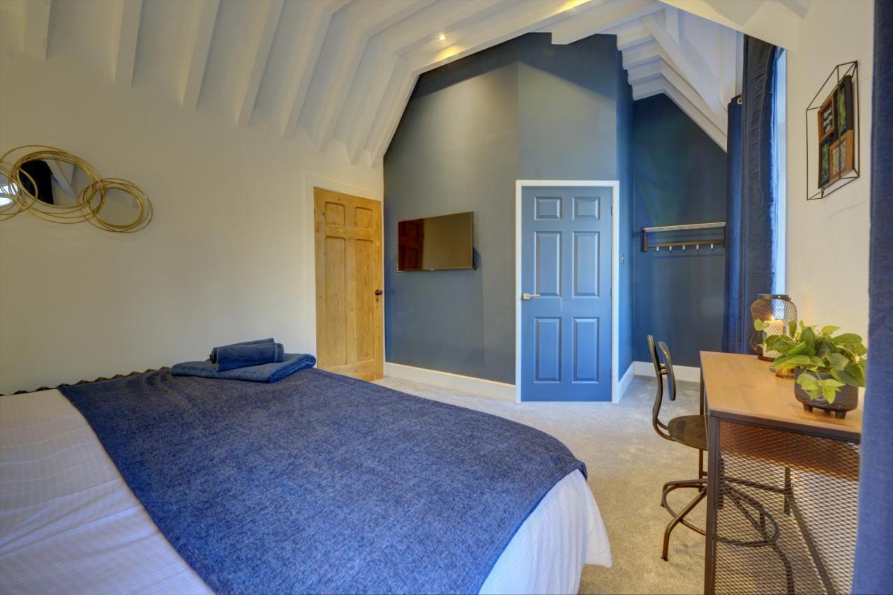 The Old Vicarage - Secure Parking, Fast Wifi, Garden * Leeds (West Yorkshire)