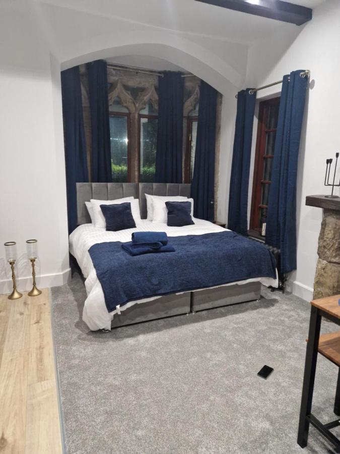 The Old Vicarage - Secure Parking, Fast Wifi, Garden *