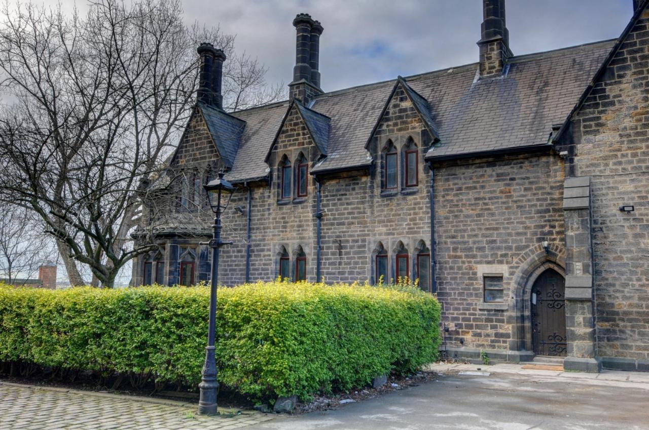The Old Vicarage - Secure Parking, Fast Wifi, Garden * Leeds (West Yorkshire)
