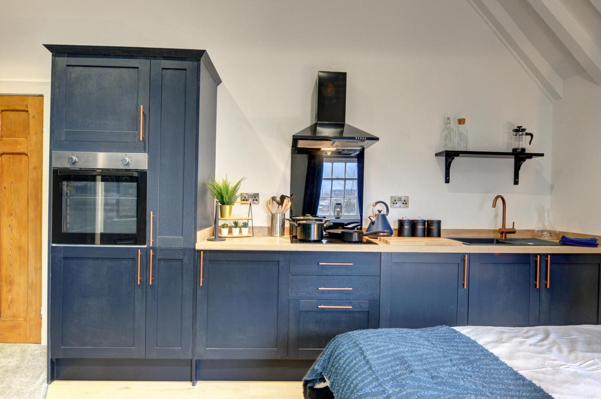 The Old Vicarage - Secure Parking, Fast Wifi, Garden