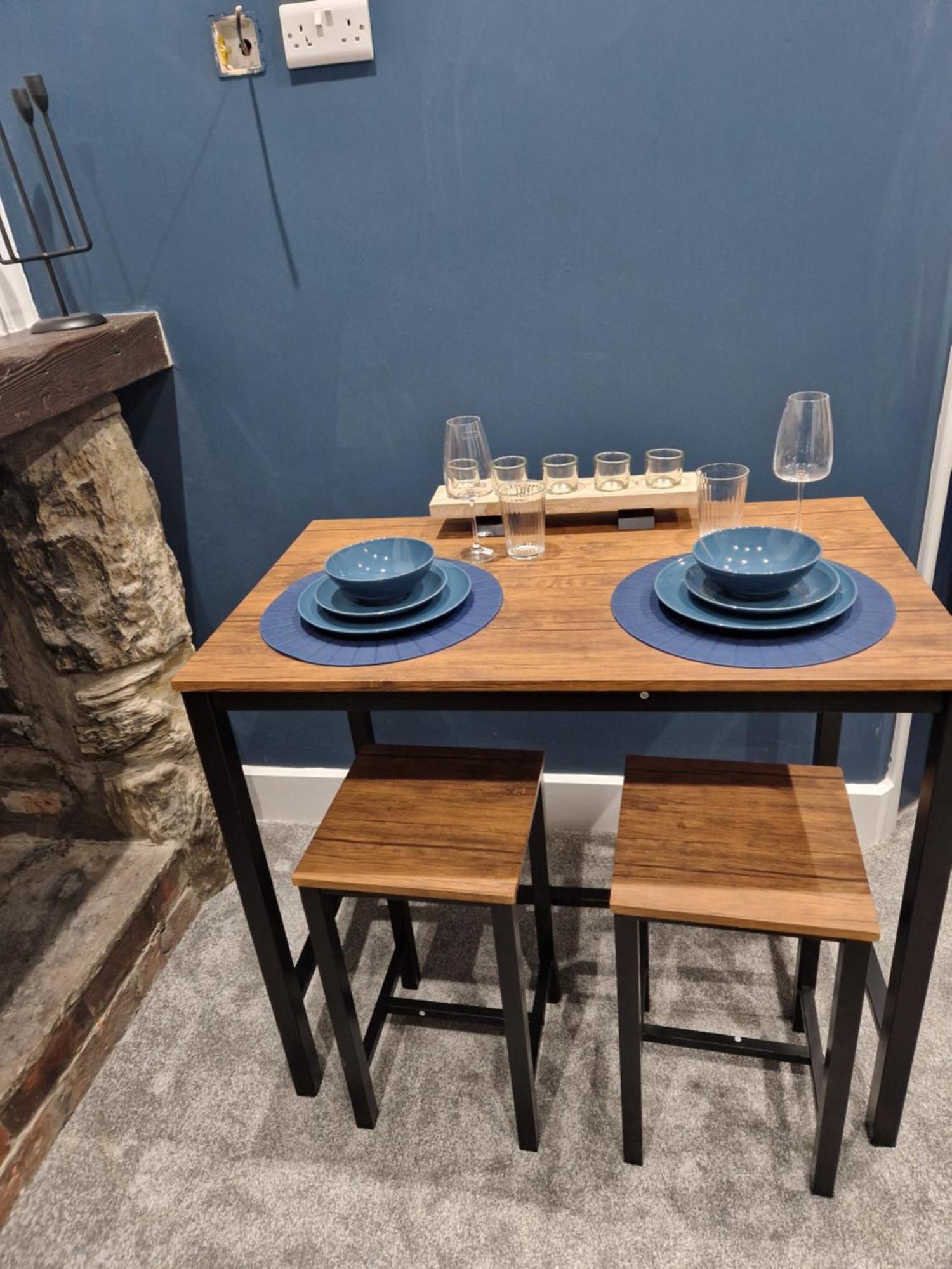 The Old Vicarage - Secure Parking, Fast Wifi, Garden Villa